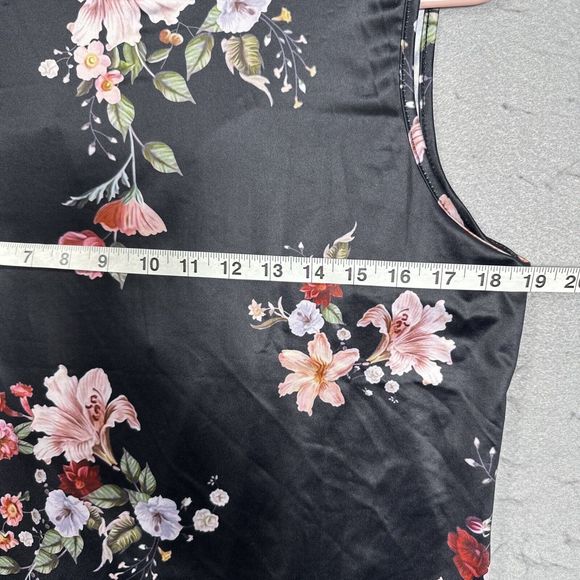 La Mode Black Floral Sleeveless Top Size Small - Picture 13 of 14